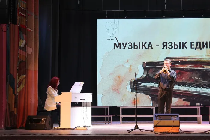 марк